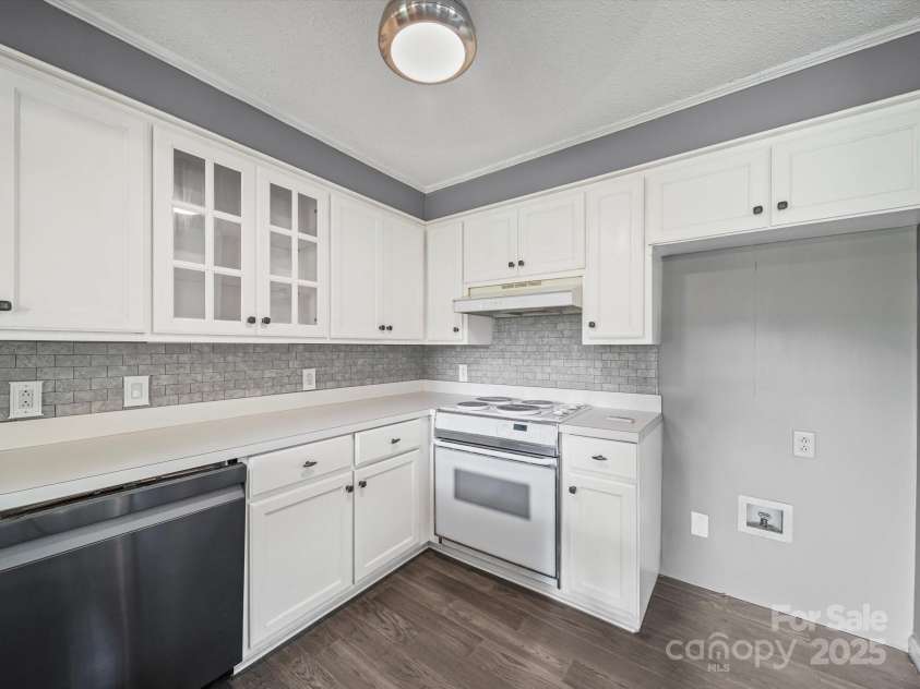 431 Ridge Street, Albemarle, NC 28001.  MLS# CAR4282915, YatesRealty ID 27500. 