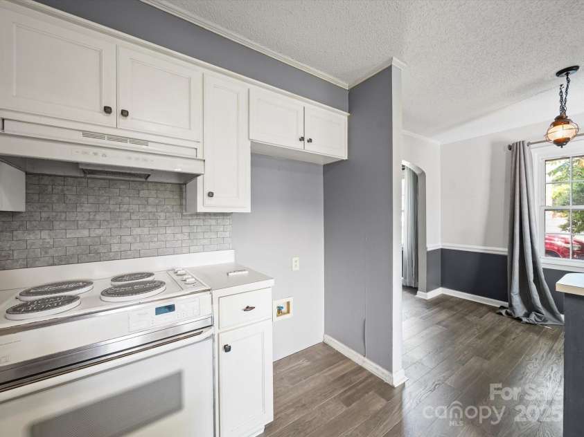 431 Ridge Street, Albemarle, NC 28001.  MLS# CAR4282915, YatesRealty ID 27500. 