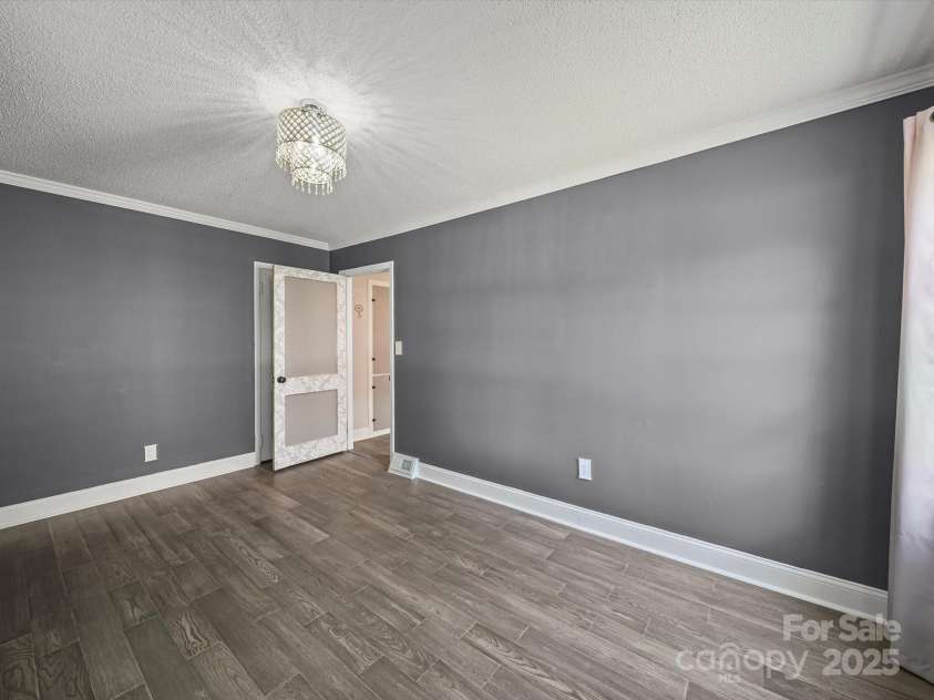 431 Ridge Street, Albemarle, NC 28001.  MLS# CAR4282915, YatesRealty ID 27500. 