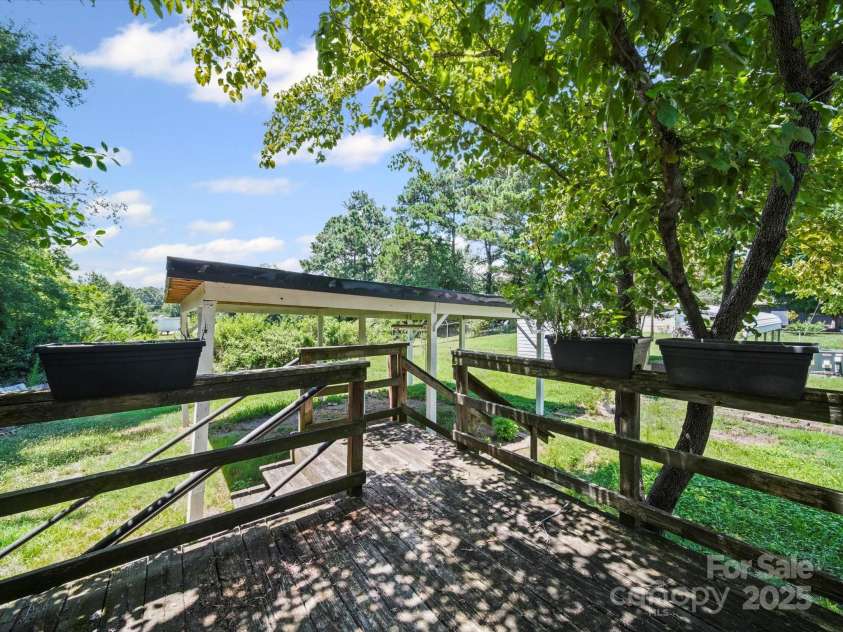 431 Ridge Street, Albemarle, NC 28001.  MLS# CAR4282915, YatesRealty ID 27500. 