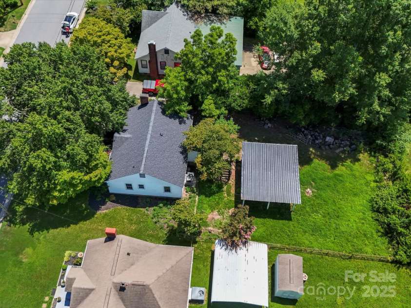 431 Ridge Street, Albemarle, NC 28001.  MLS# CAR4282915, YatesRealty ID 27500. 