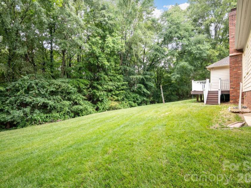 9232 Hemingford Court, Charlotte, NC 28277.  MLS# CAR4385313, YatesRealty ID 27501. 