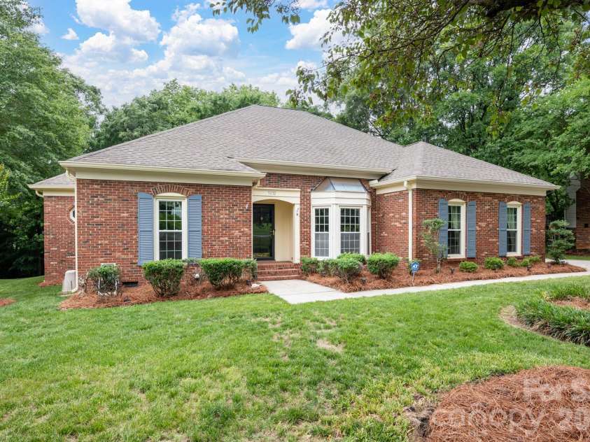 9232 Hemingford Court, Charlotte, NC 28277.  MLS# CAR4385313, YatesRealty ID 27501. 