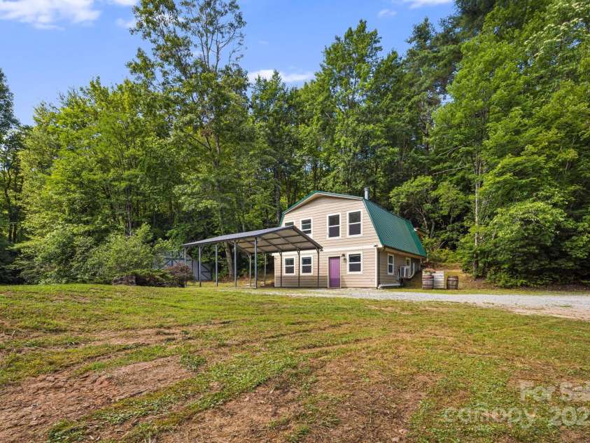 1101 Line Runner Ridge Road, Rosman, NC 28772.  MLS# CAR4280963, YatesRealty ID 27502. 