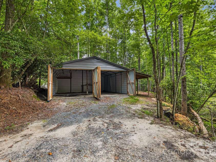 1101 Line Runner Ridge Road, Rosman, NC 28772.  MLS# CAR4280963, YatesRealty ID 27502. Double doors