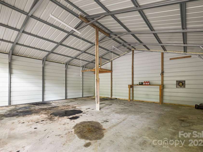 1101 Line Runner Ridge Road, Rosman, NC 28772.  MLS# CAR4280963, YatesRealty ID 27502. Spacious interior