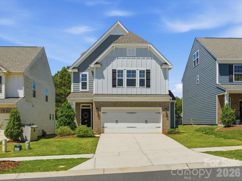 6024 Hampstead Pond Lane, Matthews, NC 28105.  MLS# CAR4383770, YatesRealty ID 27502. 