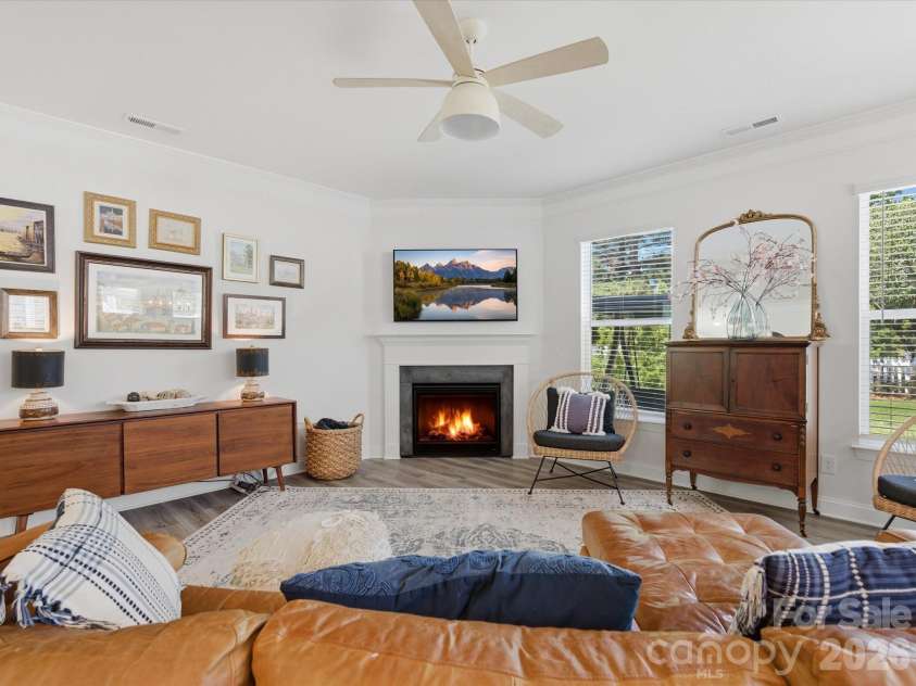6024 Hampstead Pond Lane, Matthews, NC 28105.  MLS# CAR4383770, YatesRealty ID 27502. 