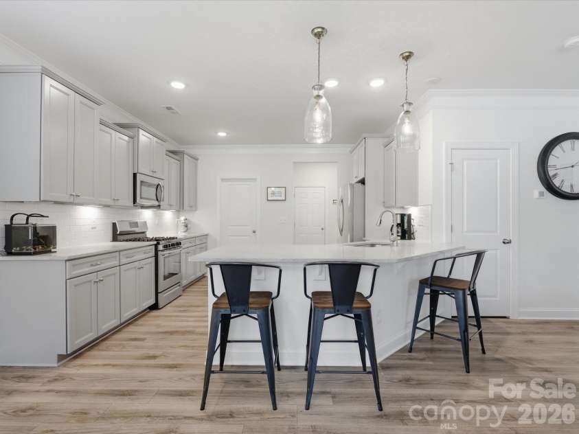 6024 Hampstead Pond Lane, Matthews, NC 28105.  MLS# CAR4383770, YatesRealty ID 27502. 