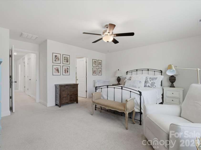 6024 Hampstead Pond Lane, Matthews, NC 28105.  MLS# CAR4383770, YatesRealty ID 27502. 