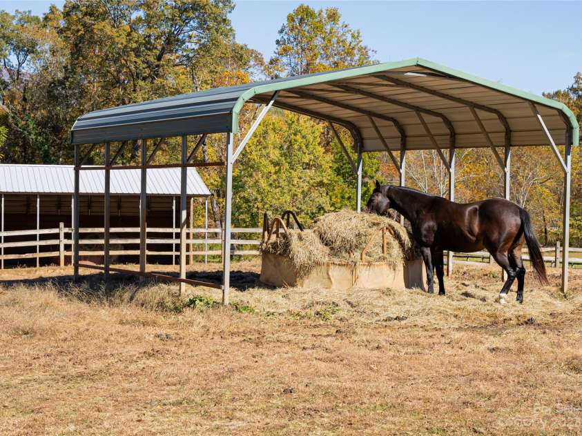 500 Blue Ridge Road, Black Mountain, NC 28711.  MLS# CAR4082289, YatesRealty ID 27503. Shelter