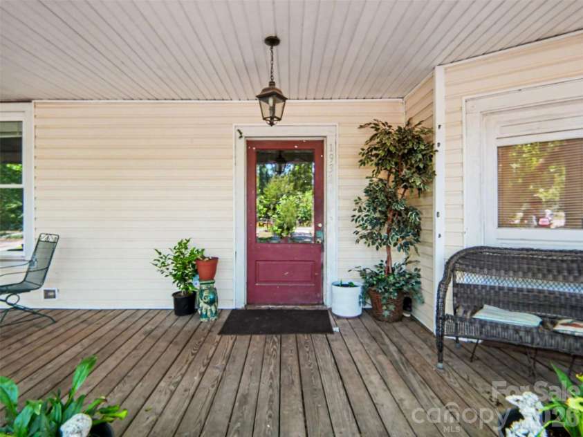 1932 Topic Street, Shelby, NC 28152.  MLS# CAR4381845, YatesRealty ID 27504. 