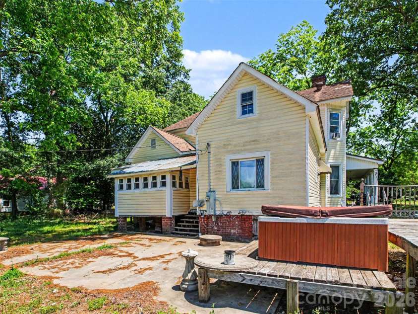 1932 Topic Street, Shelby, NC 28152.  MLS# CAR4381845, YatesRealty ID 27504. 