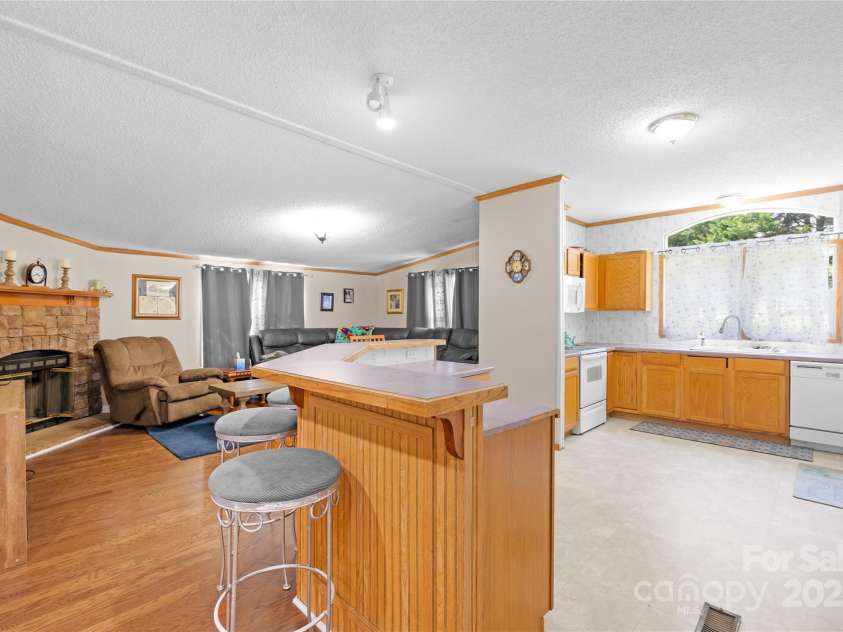 101 Titanium Drive, Statesville, NC 28625.  MLS# CAR4278756, YatesRealty ID 27505. 