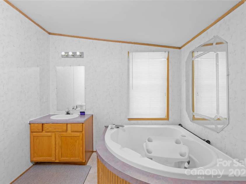 101 Titanium Drive, Statesville, NC 28625.  MLS# CAR4278756, YatesRealty ID 27505. 