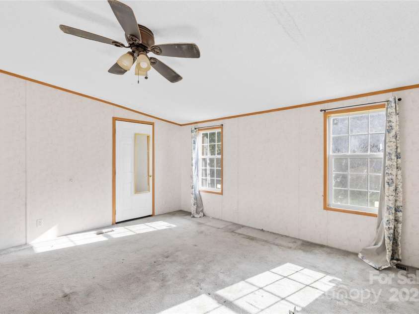 101 Titanium Drive, Statesville, NC 28625.  MLS# CAR4278756, YatesRealty ID 27505. 