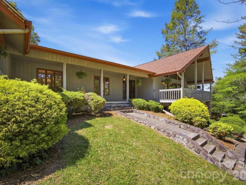 2718 Arden Drive, Lenoir, NC 28645.  MLS# CAR4377274, YatesRealty ID 27506. 