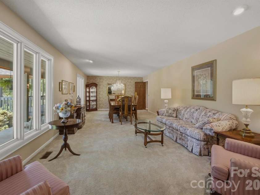 2718 Arden Drive, Lenoir, NC 28645.  MLS# CAR4377274, YatesRealty ID 27506. 