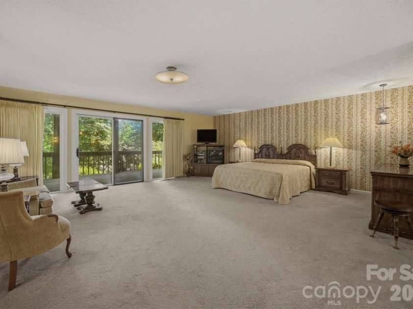 2718 Arden Drive, Lenoir, NC 28645.  MLS# CAR4377274, YatesRealty ID 27506. 