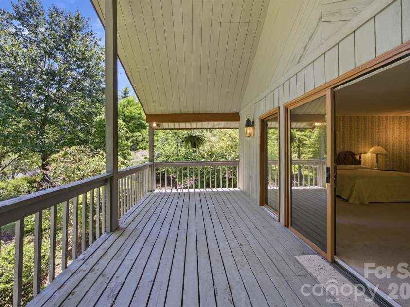 2718 Arden Drive, Lenoir, NC 28645.  MLS# CAR4377274, YatesRealty ID 27506. 