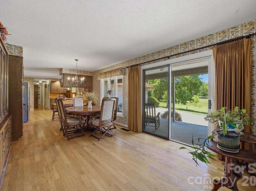 2718 Arden Drive, Lenoir, NC 28645.  MLS# CAR4377274, YatesRealty ID 27506. 