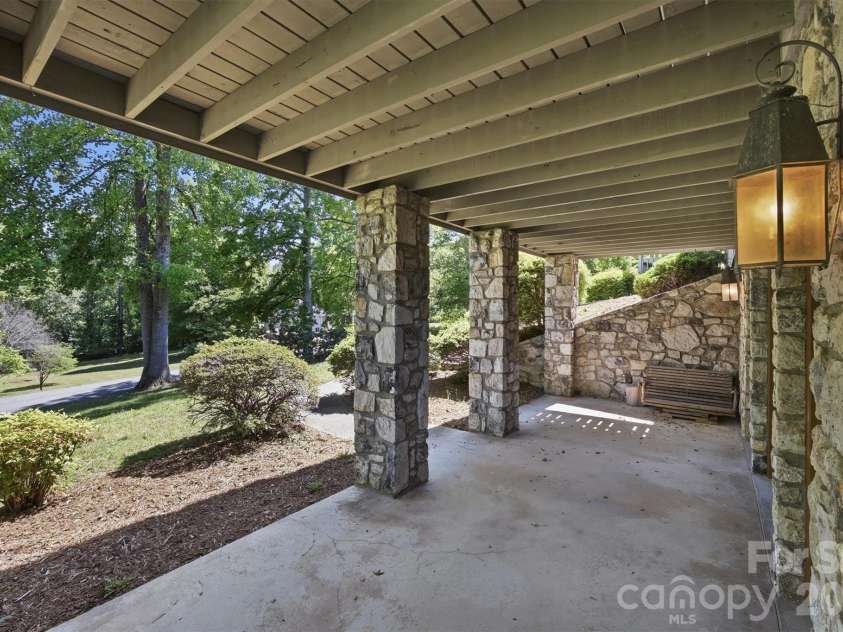 2718 Arden Drive, Lenoir, NC 28645.  MLS# CAR4377274, YatesRealty ID 27506. 