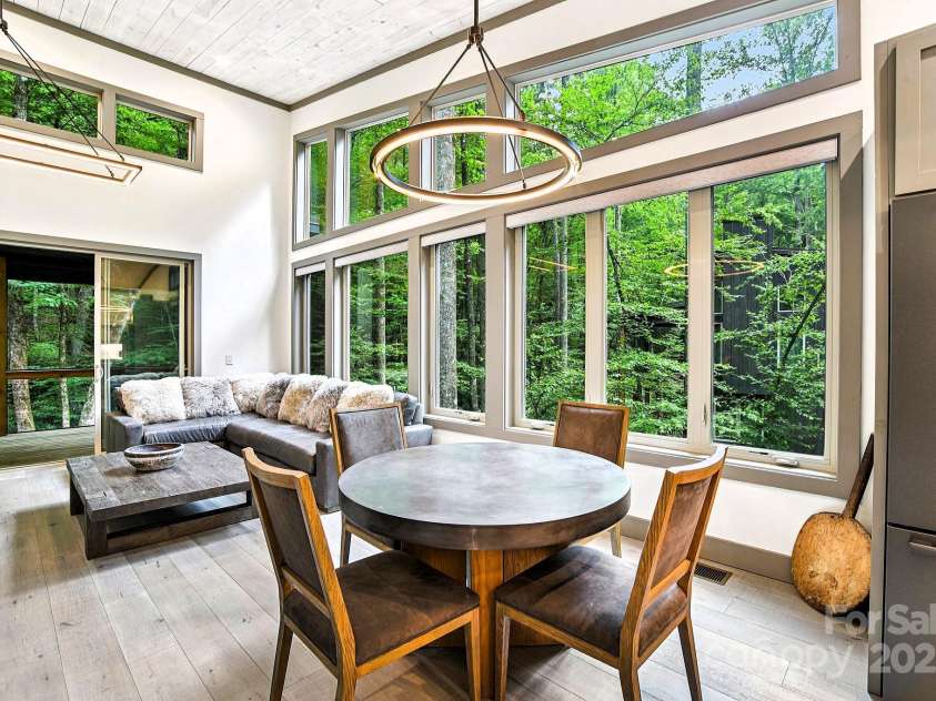 35 Creekside Village Court, Sapphire, NC 28774.  MLS# CAR4279036, YatesRealty ID 27508. 