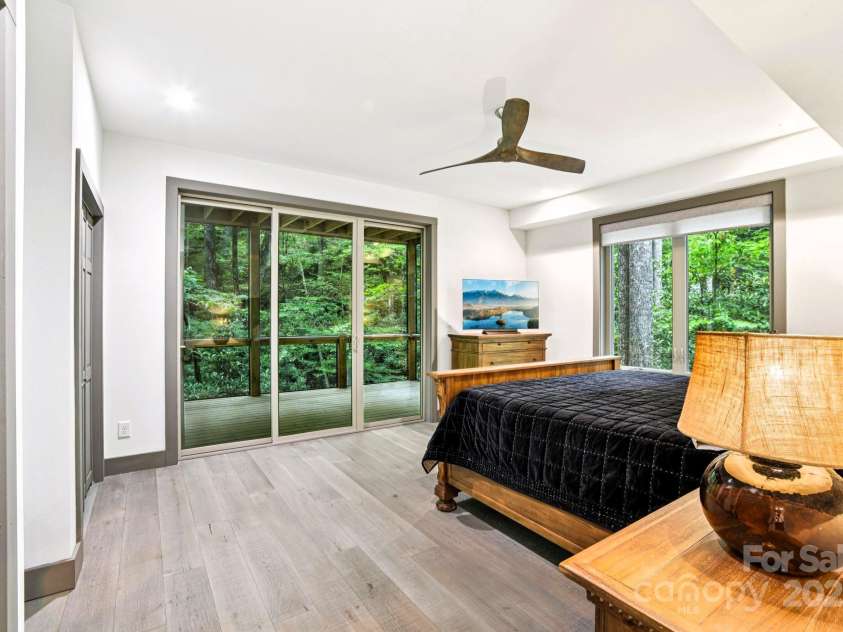 35 Creekside Village Court, Sapphire, NC 28774.  MLS# CAR4279036, YatesRealty ID 27508. 