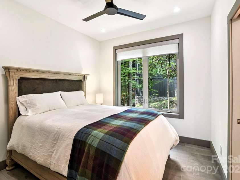 35 Creekside Village Court, Sapphire, NC 28774.  MLS# CAR4279036, YatesRealty ID 27508. 