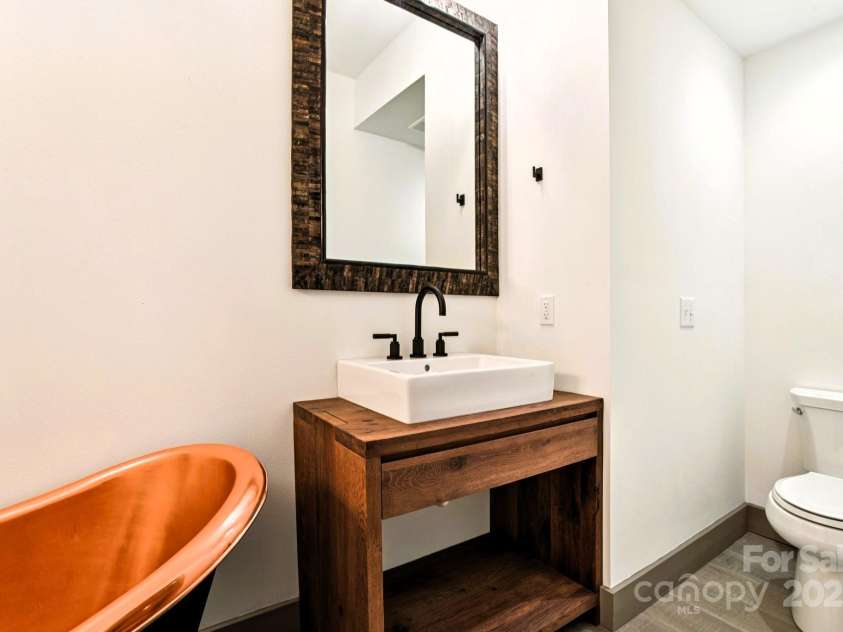 35 Creekside Village Court, Sapphire, NC 28774.  MLS# CAR4279036, YatesRealty ID 27508. 