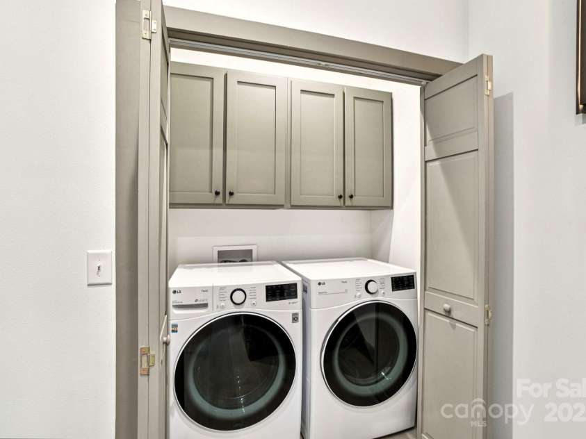 35 Creekside Village Court, Sapphire, NC 28774.  MLS# CAR4279036, YatesRealty ID 27508. 