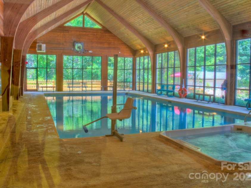 35 Creekside Village Court, Sapphire, NC 28774.  MLS# CAR4279036, YatesRealty ID 27508. 