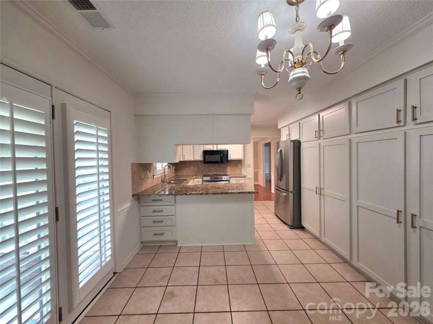 687 A Carlton Drive, Gastonia, NC 28054.  MLS# CAR4387963, YatesRealty ID 27508. 