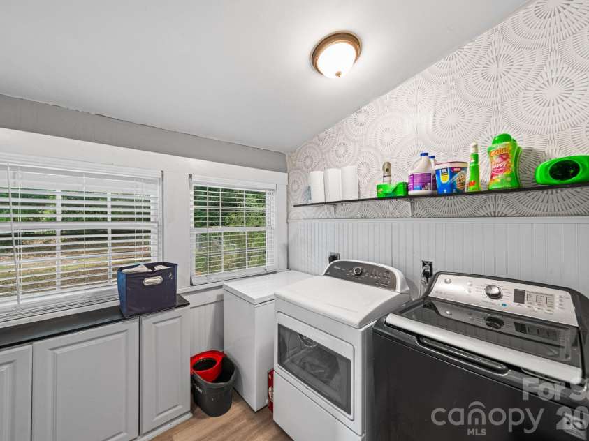 116 4th Avenue, Gastonia, NC 28052.  MLS# CAR4378737, YatesRealty ID 27509. 