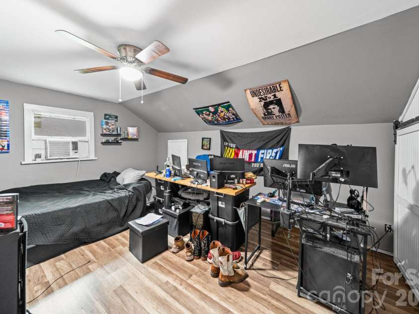 116 4th Avenue, Gastonia, NC 28052.  MLS# CAR4378737, YatesRealty ID 27509. 