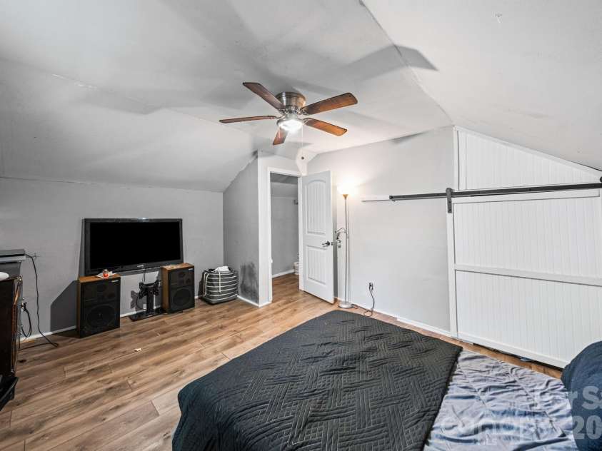 116 4th Avenue, Gastonia, NC 28052.  MLS# CAR4378737, YatesRealty ID 27509. 