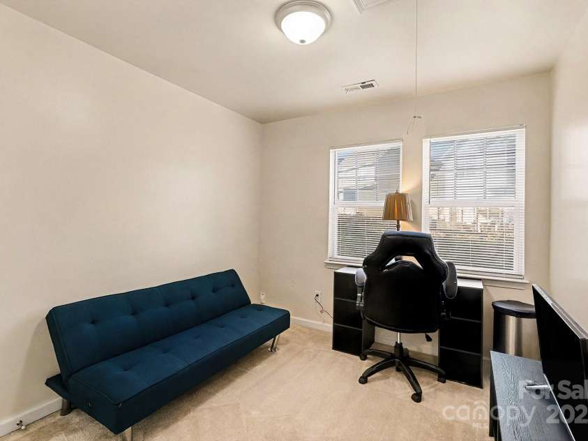 1214 Phil Oneil Drive, Charlotte, NC 28215.  MLS# CAR4331300, YatesRealty ID 2751. 