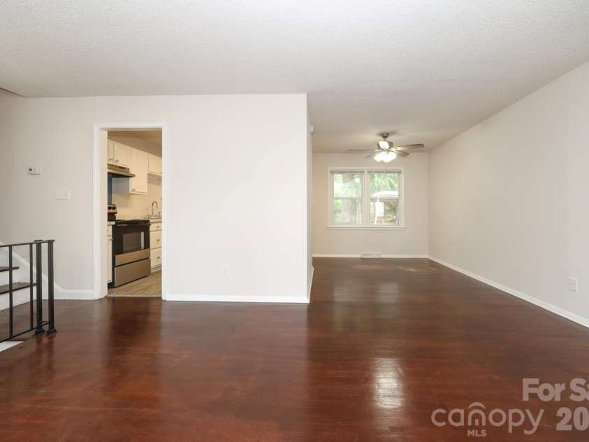 5001 Springview Road, Charlotte, NC 28213.  MLS# CAR4382677, YatesRealty ID 27510. 