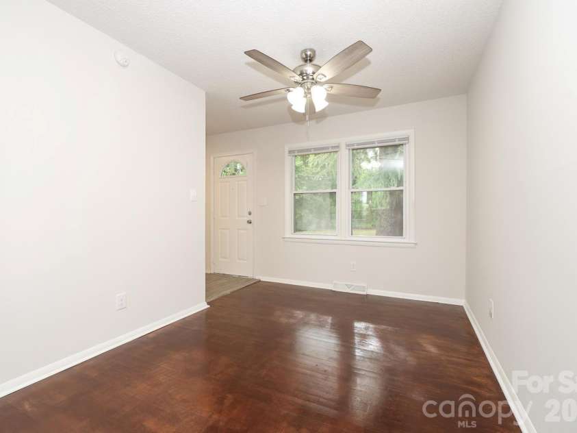 5001 Springview Road, Charlotte, NC 28213.  MLS# CAR4382677, YatesRealty ID 27510. 