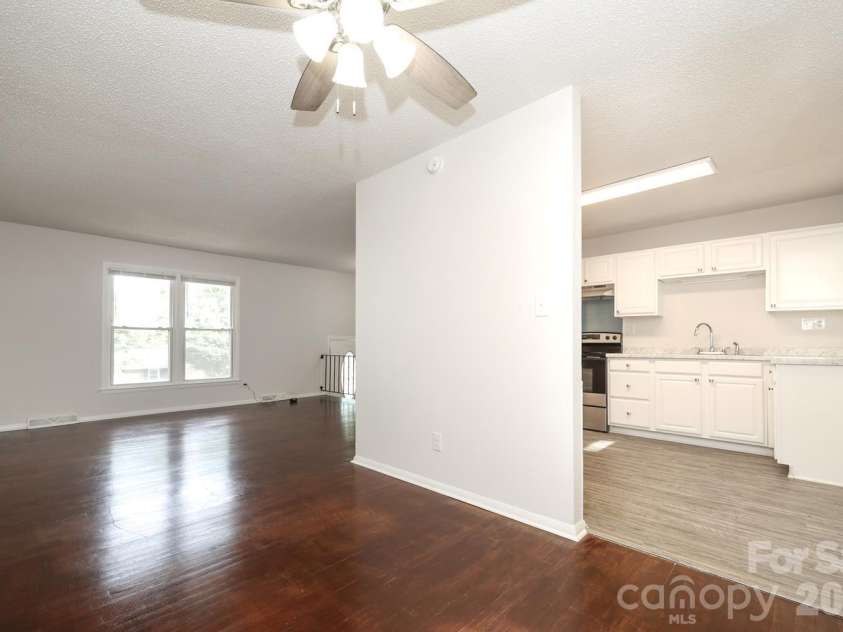 5001 Springview Road, Charlotte, NC 28213.  MLS# CAR4382677, YatesRealty ID 27510. 