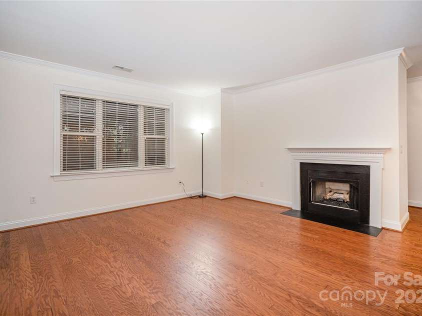 5617 Fairview Road, Charlotte, NC 28209.  MLS# CAR4315083, YatesRealty ID 27510. 