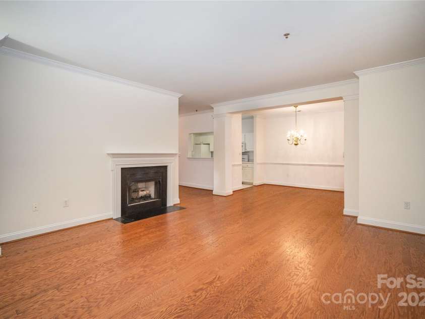 5617 Fairview Road, Charlotte, NC 28209.  MLS# CAR4315083, YatesRealty ID 27510. 