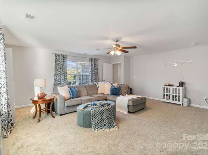 2005 Brightflower Lane, York, SC 29745.  MLS# CAR4313913, YatesRealty ID 27511. 