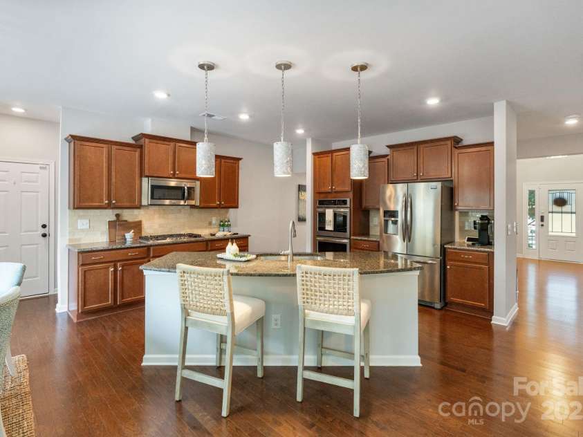 2005 Brightflower Lane, York, SC 29745.  MLS# CAR4313913, YatesRealty ID 27511. 