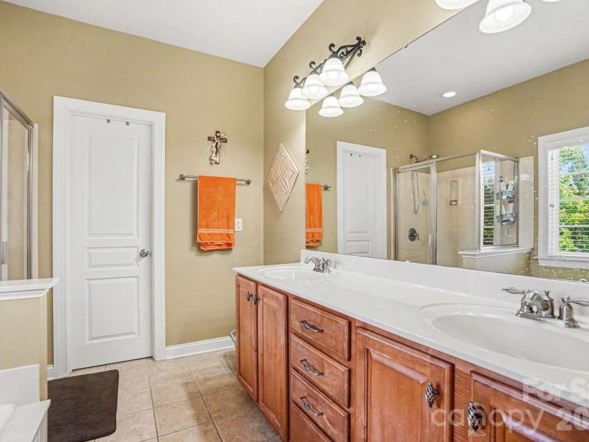 8435 Whitehawk Hill Road, Waxhaw, NC 28173.  MLS# CAR4381590, YatesRealty ID 27511. 