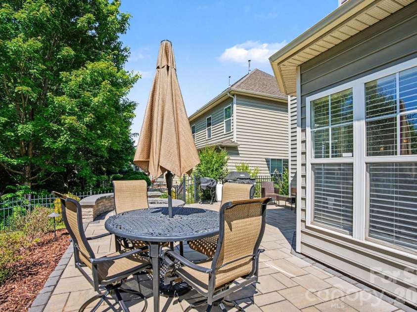 8435 Whitehawk Hill Road, Waxhaw, NC 28173.  MLS# CAR4381590, YatesRealty ID 27511. 