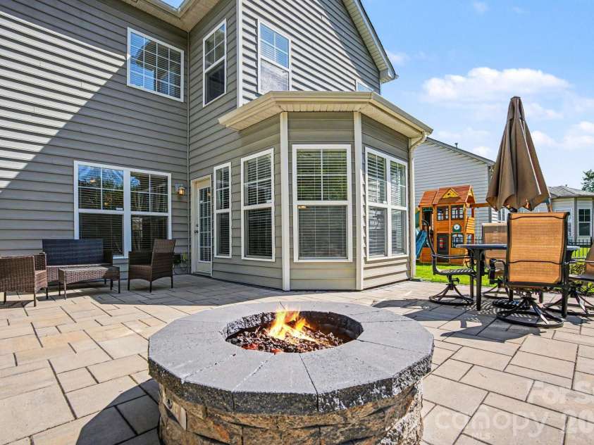 8435 Whitehawk Hill Road, Waxhaw, NC 28173.  MLS# CAR4381590, YatesRealty ID 27511. 