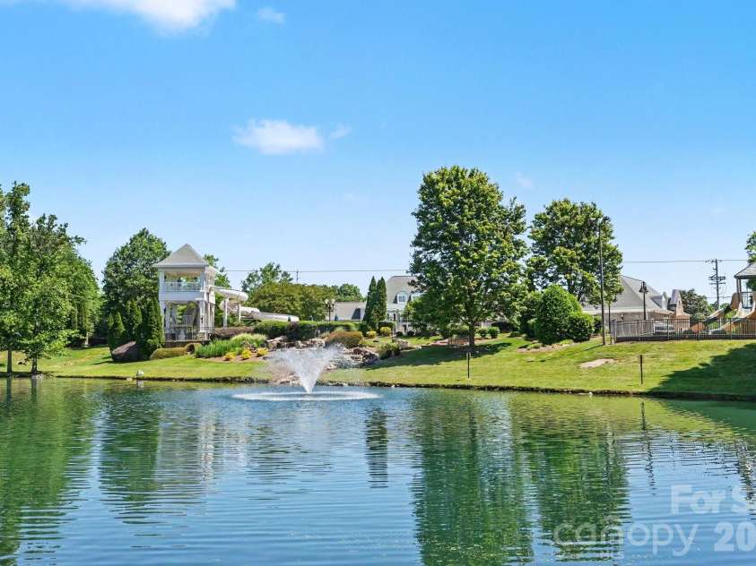 8435 Whitehawk Hill Road, Waxhaw, NC 28173.  MLS# CAR4381590, YatesRealty ID 27511. Community Pond