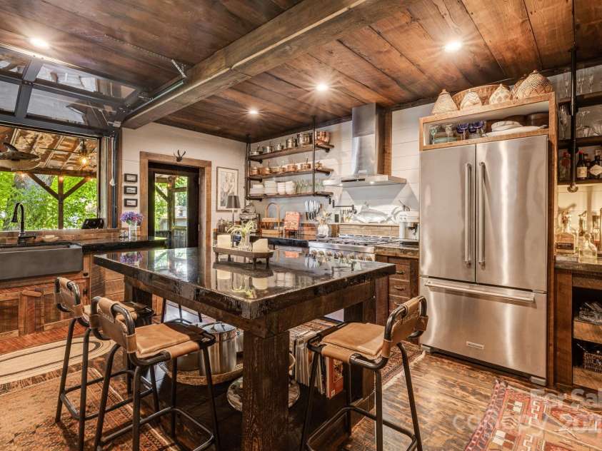 362 Spring Street, Hot Springs, NC 28743.  MLS# CAR4279244, YatesRealty ID 27512. 