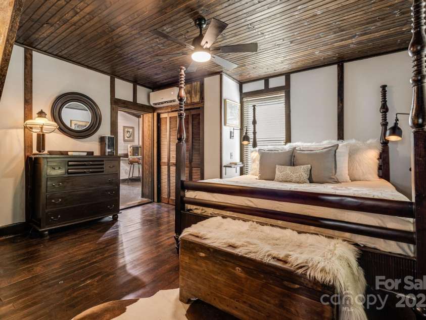 362 Spring Street, Hot Springs, NC 28743.  MLS# CAR4279244, YatesRealty ID 27512. 